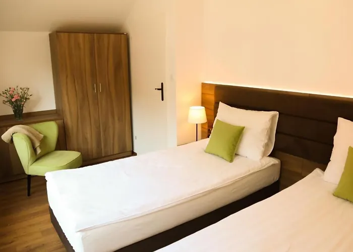 In Mit Privater Terrasse By Interhome Σπίτι διακοπών